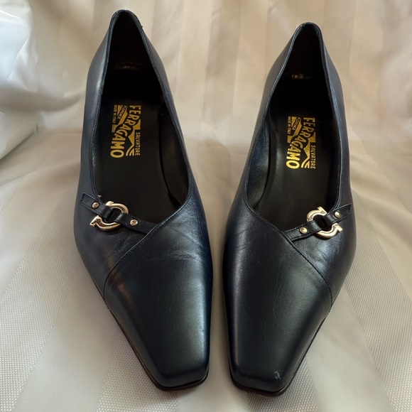 Salvatore Ferragamo Blue Leather Pumps - Size 8 1/2 - Picture 3 of 8